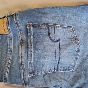 American eagle boyfriend fit jeans